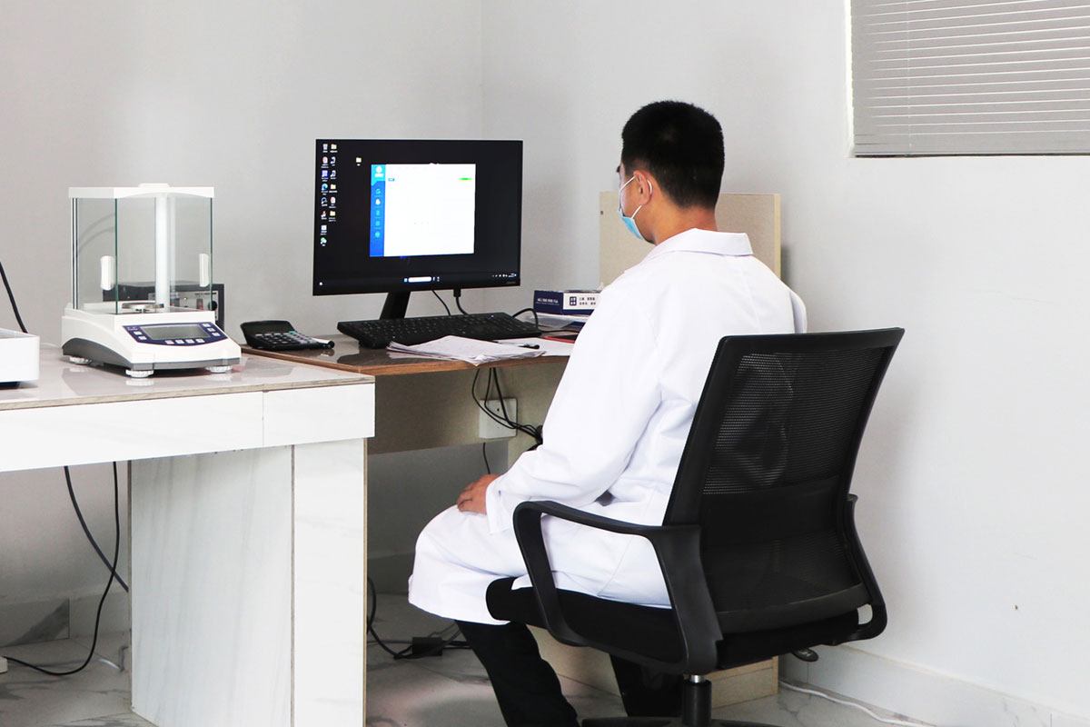 �߼��߼��������}�о�